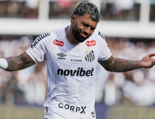 Gabigol gera polêmica ao homenagear Robinho após gol em clássico