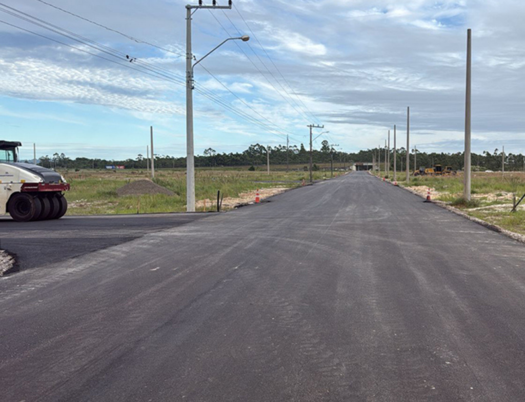 Laguna aguarda aval federal para liberar acesso sobre ferrovia na Praia do Sol