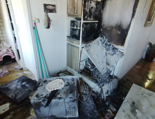 Incêndio em apartamento no Mar Grosso mobiliza bombeiros