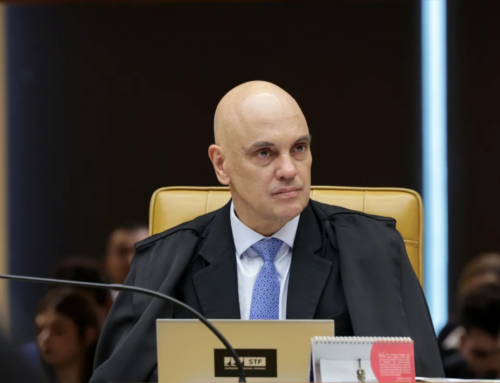 Moraes autoriza prisão domiciliar de Bolsonaro por 90 dias