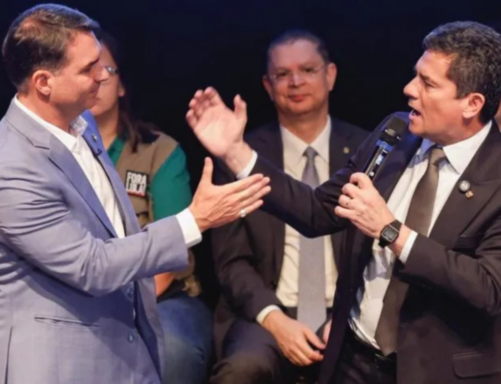 Com apoio da Flávio Bolsonaro, ex-juiz Sério Moro se filia ao PL