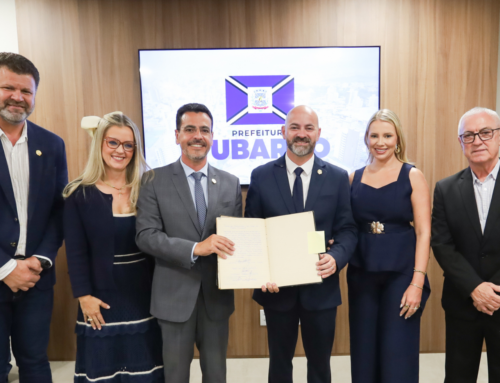 Everson Martins assume prefeitura de Tubarão e anuncia entrega de duas praças