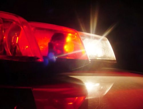 Jovem morre após acidente e agressão em Armazém