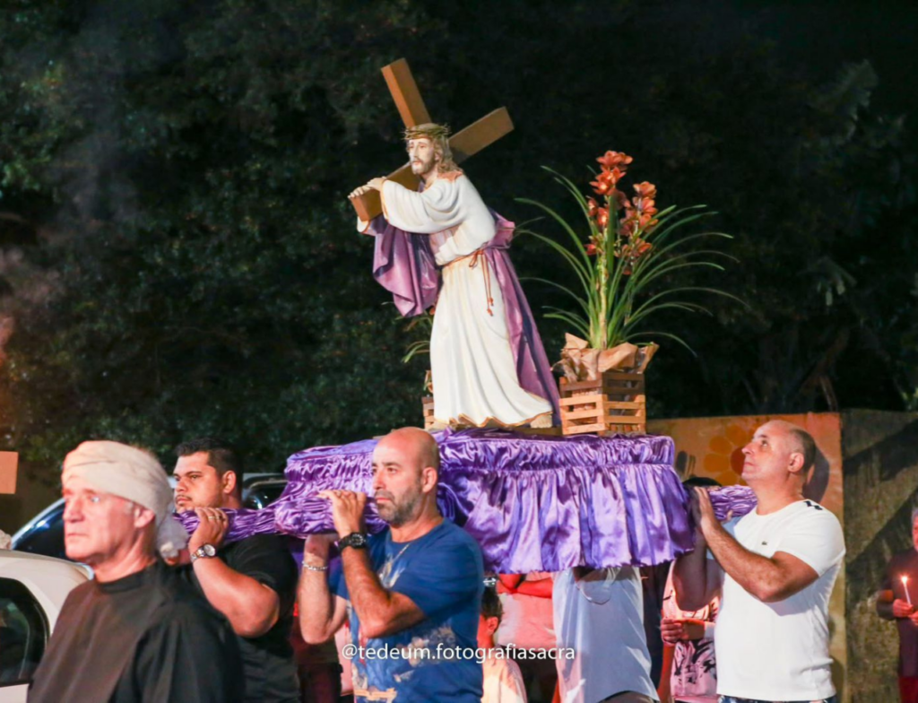 Procissão do Encontro reúne fiéis na Passagem nesta quarta