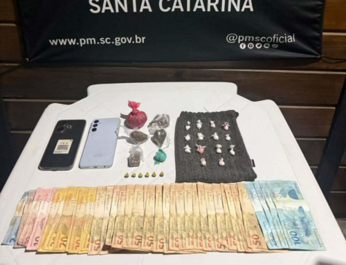 Polícia prende três por tráfico e apreende menor em Imbituba