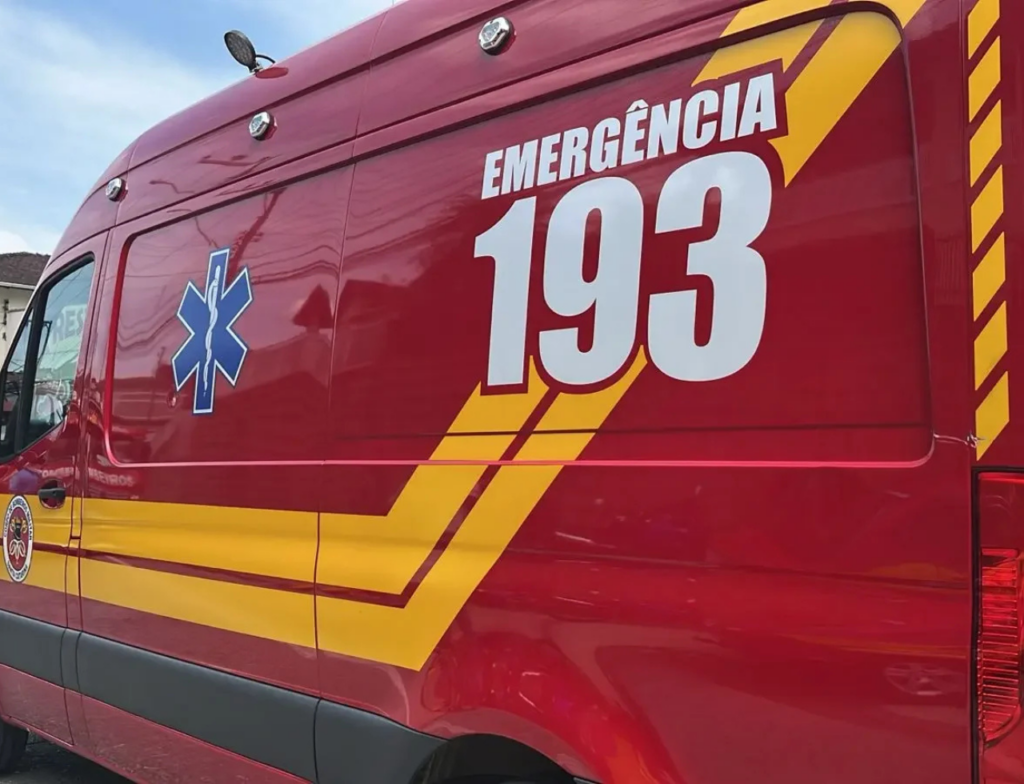 Colisão entre motos deixa três feridos em Criciúma