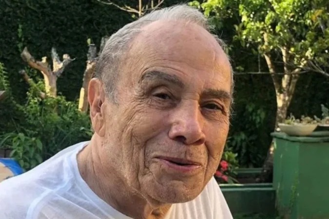 Disputa familiar: Stênio Garcia aciona filhas na Justiça