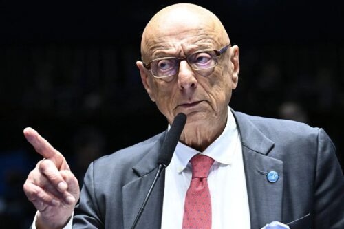 Esperidião Amin assume comando do PP em Santa Catarina