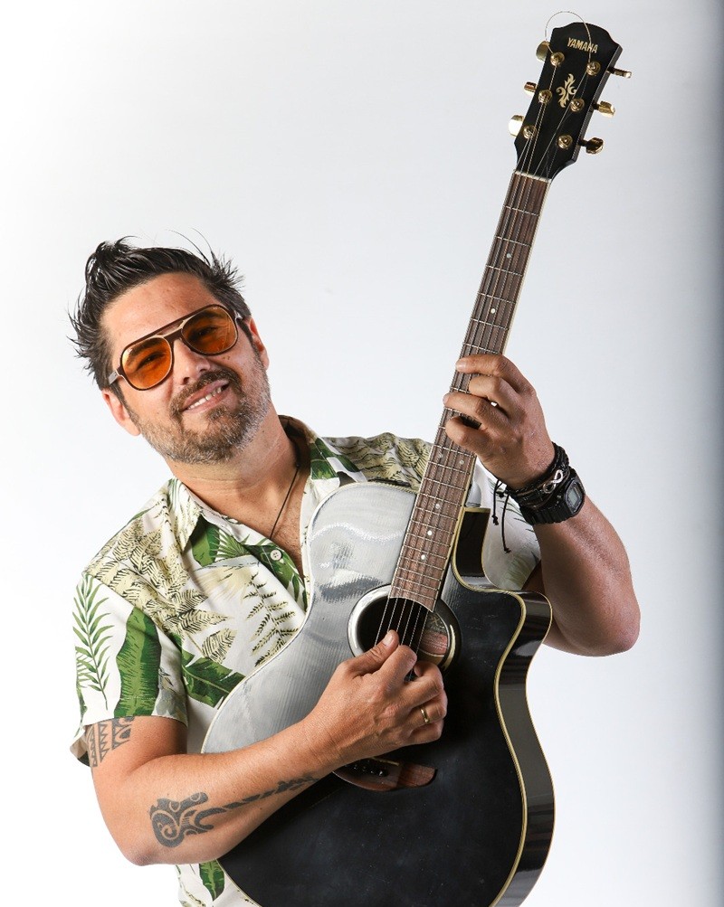 Maykow Santos é a atração do “Sextou com os talentos da cidade” na Rádio Cidade Foz do Itajaí