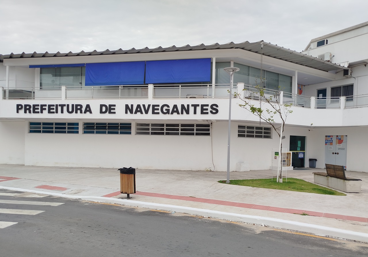Prefeitura de Navegantes rebate sindicato e detalha pontos de tensão: “diálogo permanente, mas dentro da lei”