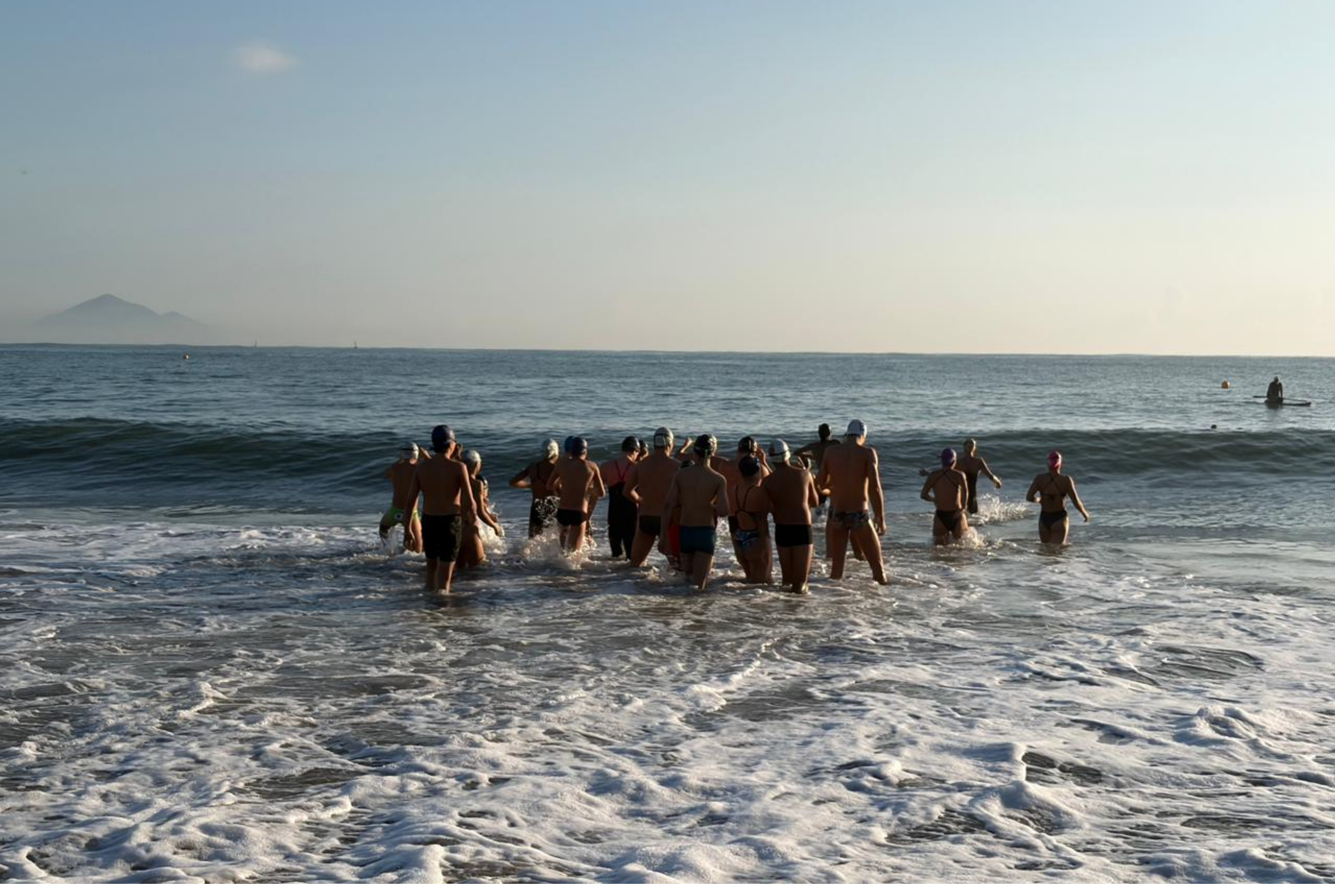 Itajaí vira palco do Brasil: 550 atletas disputam seletiva no mar