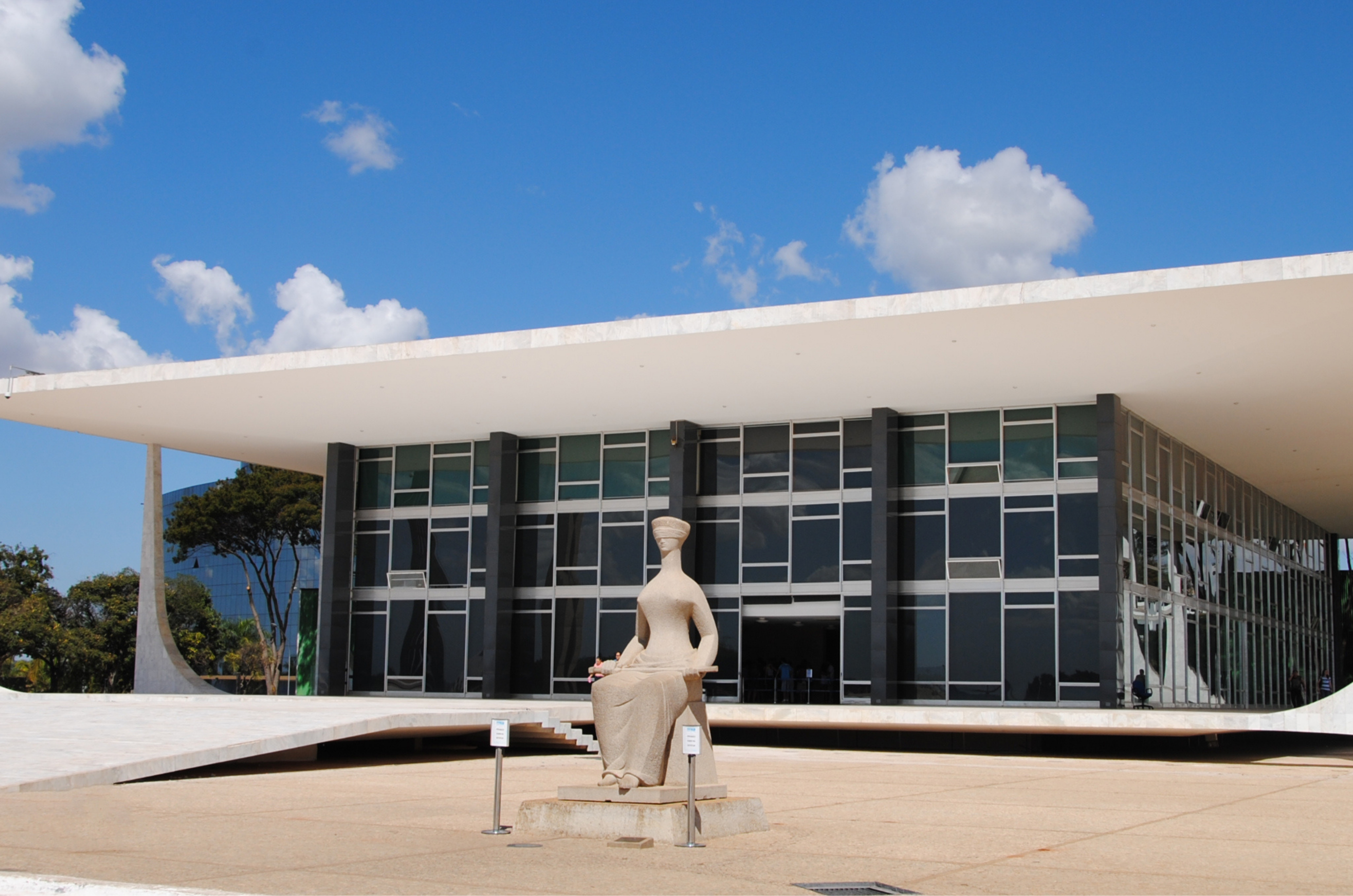 O STF e os escândalos de corrupção