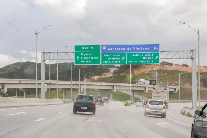 Obras na BR-101 provocam interdições noturnas em Biguaçu