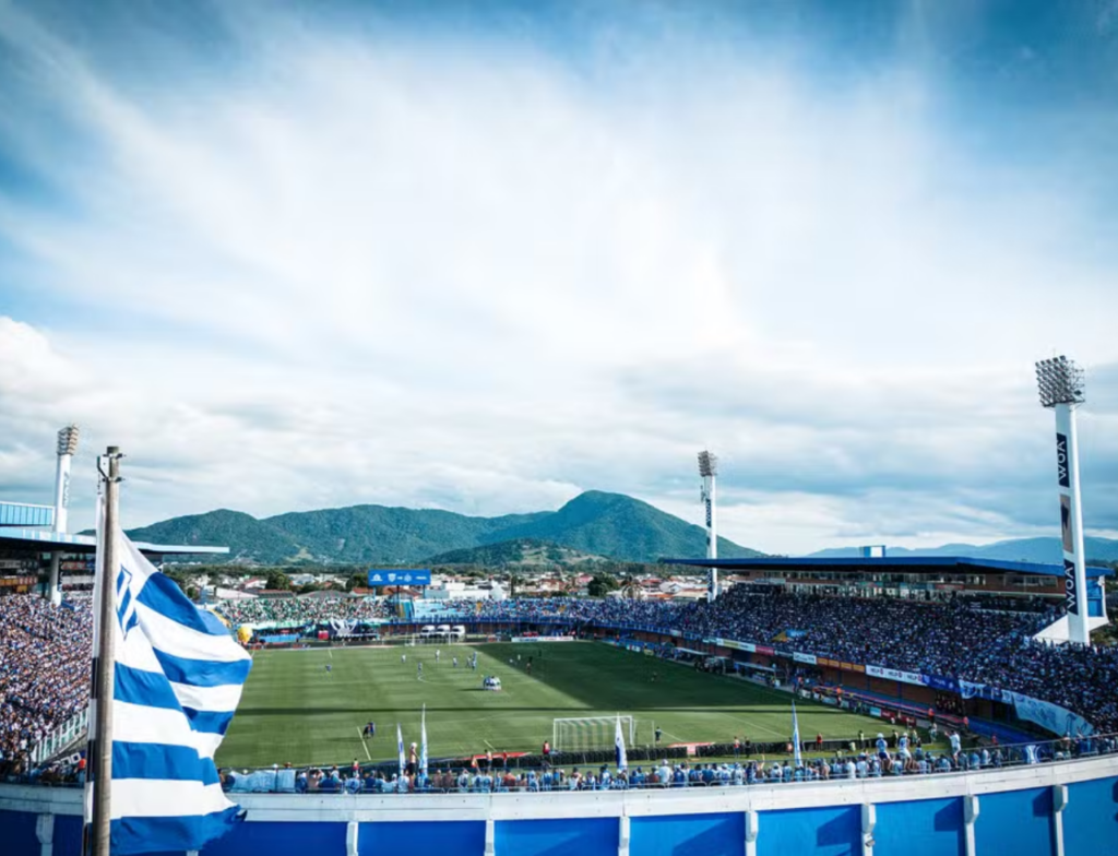 PGE solicita falência do Avaí e clube rebate acusação