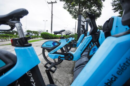 Patinetes e bikes somam mais de 340 mil viagens em Florianópolis