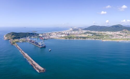 Porto de Imbituba bate recorde de movimentação em fevereiro