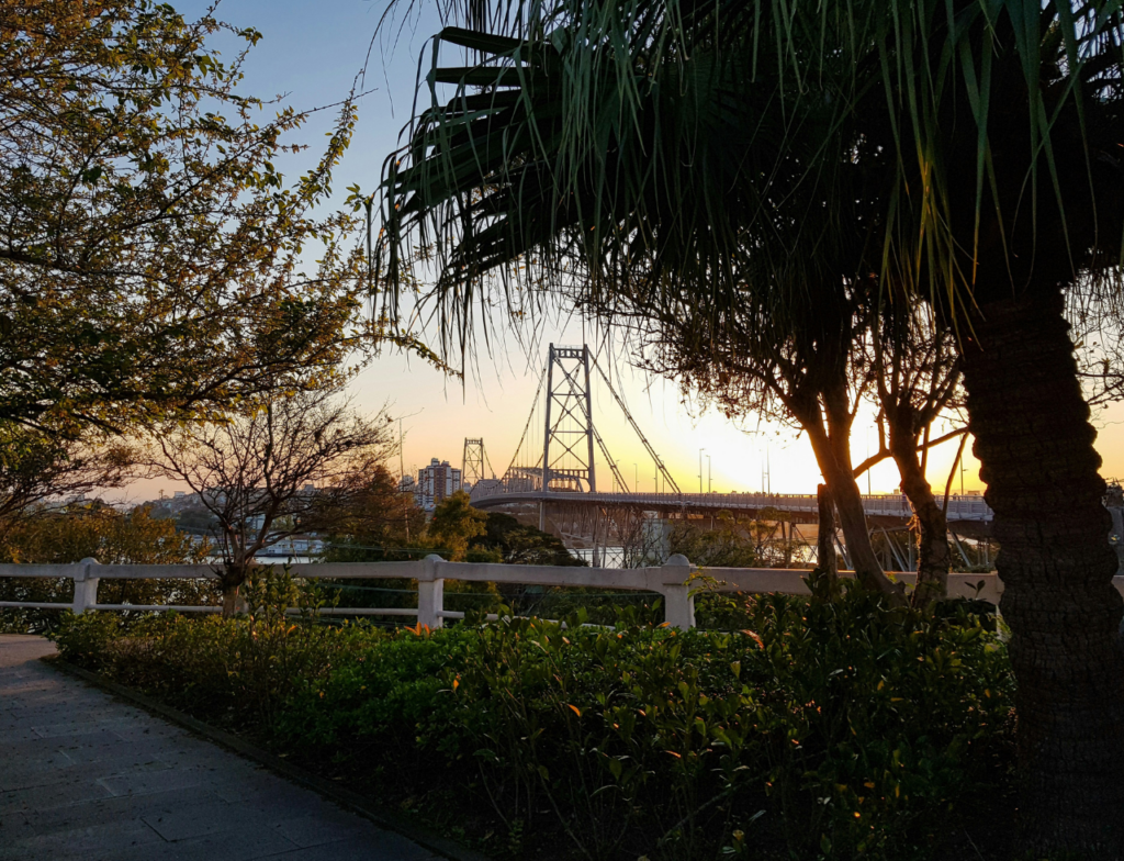 SC terá domingo de calor e chance de temporais isolados