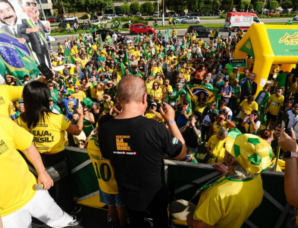 Ato na Capital reúne manifestantes contra Lula e STF