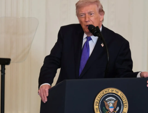 Trump promete novos ataques ao Irã e fala em mudança no comando do país