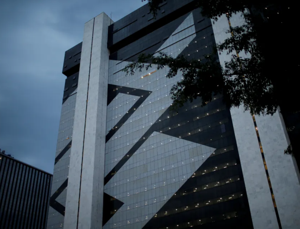 Brasileiros já podem usar Pix para pagar compras na Argentina