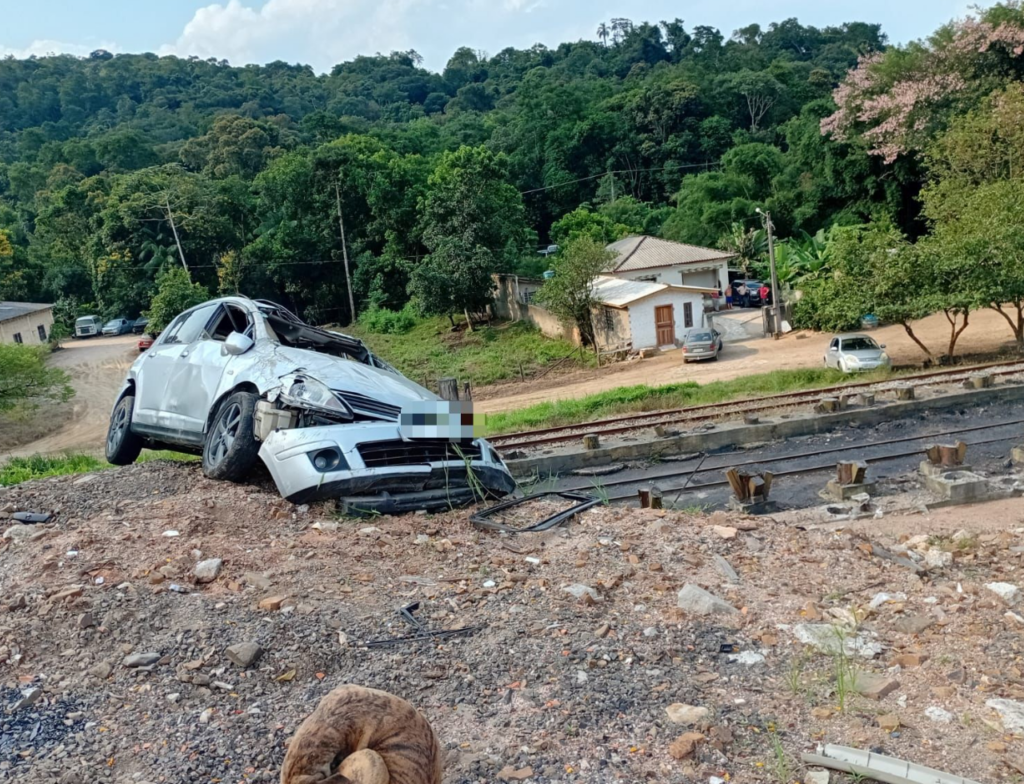 Jovem fica ferido após capotamento em rodovia de Urussanga