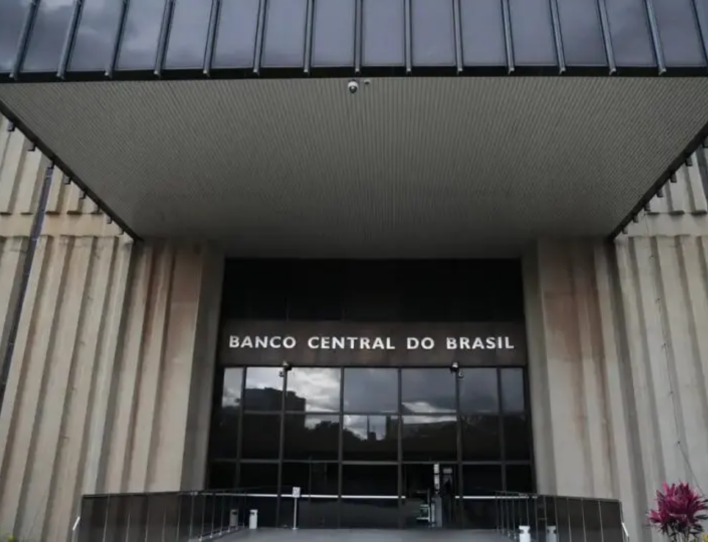 Copom corta Selic para 14,75% e inicia ciclo de queda dos juros