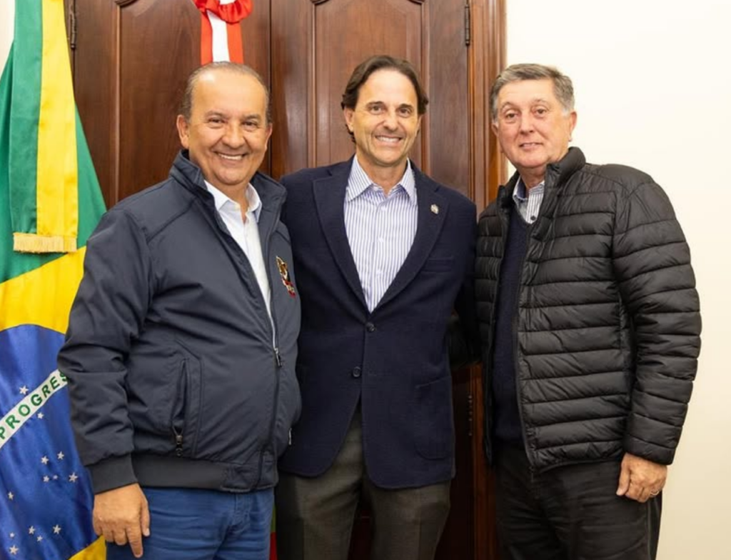 Paulinho Bornhausen deixa o PSD em meio a crise interna