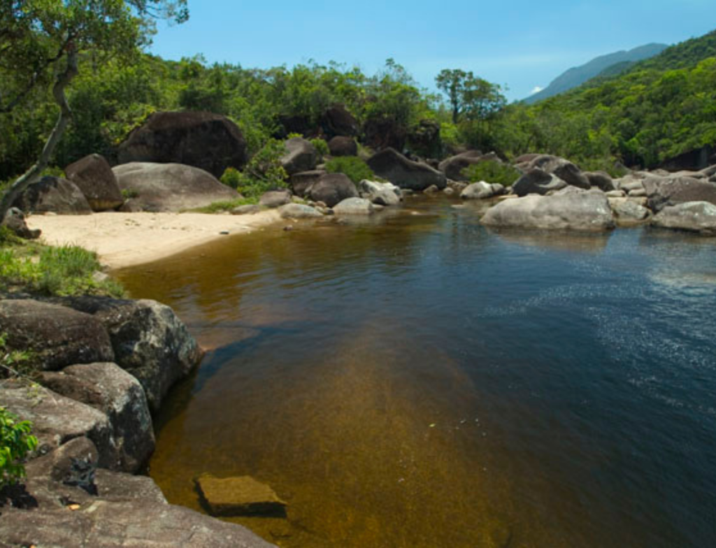 Adolescente morre após mergulho em rio na Grande Florianópolis