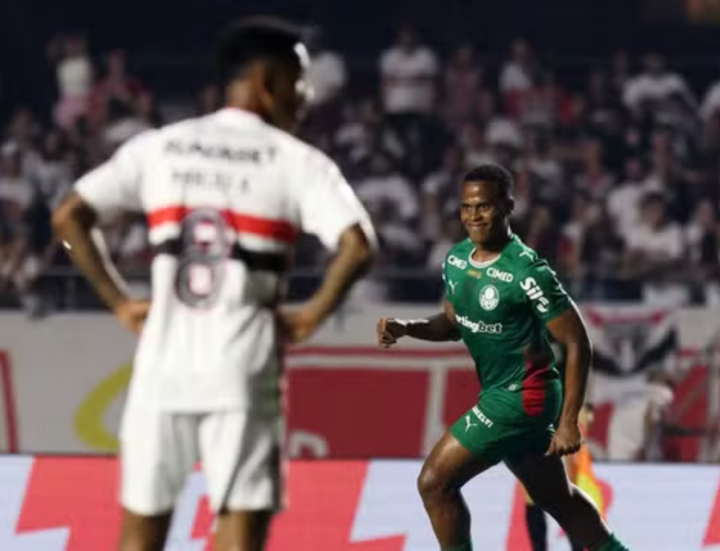 Palmeiras vence São Paulo e abre vantagem no Brasileirão