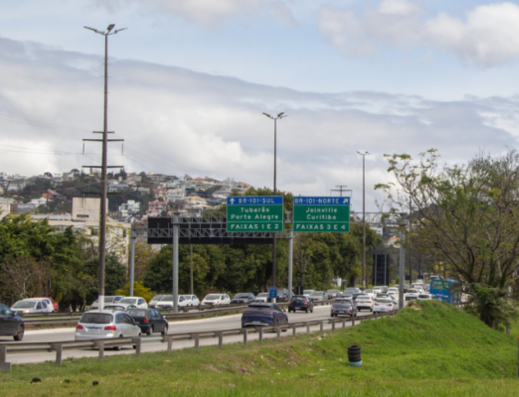 São José inicia manutenção de iluminação na Via Expressa