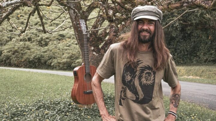 Show de Armandinho provoca interdição de acessos à Guarda do Embaú - Foto: Divulgação/Bruno Lemos