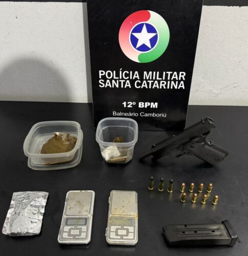 Policiamento intensificado resulta na apreensão de drogas e arma de fogo em BC e Camboriú