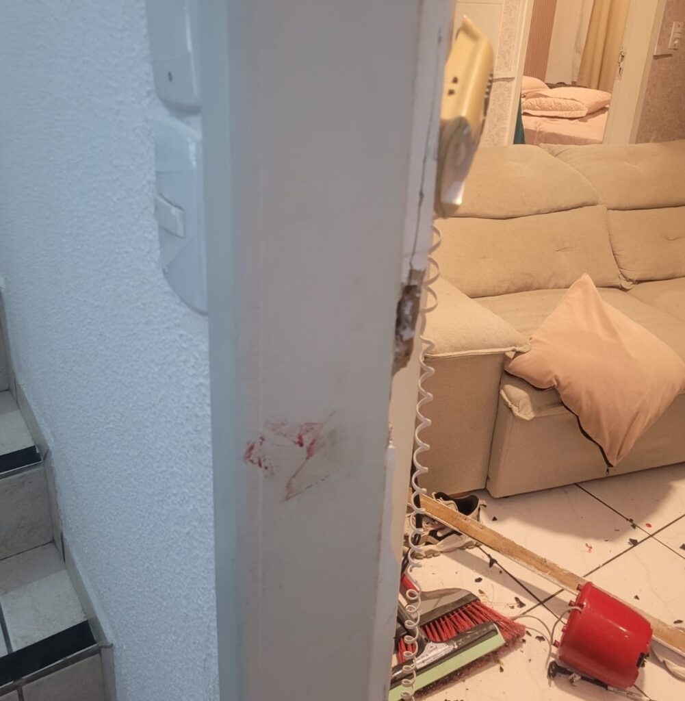 Homem é morto por policial militar ao tentar esfaquear mulher em BC