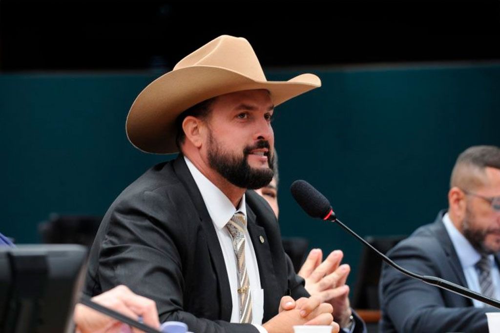 Deputado federal Zé Trovão busca soluções em Brasília para Porto de Itapoá