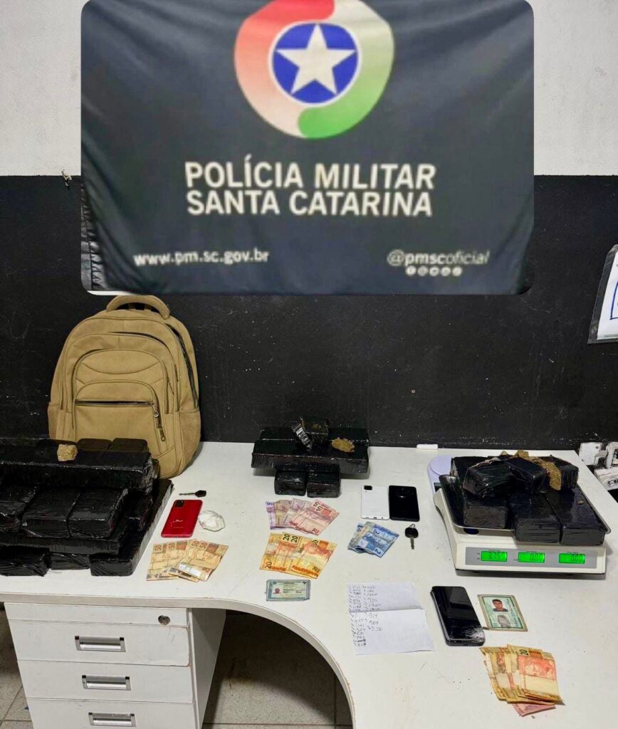Quase 25kg de drogas são apreendidos durante operação policial em Navegantes