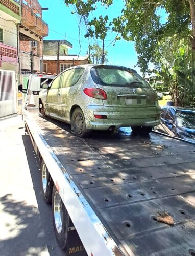 Veículos abandonados em vias públicas são alvos de fiscalização em BC