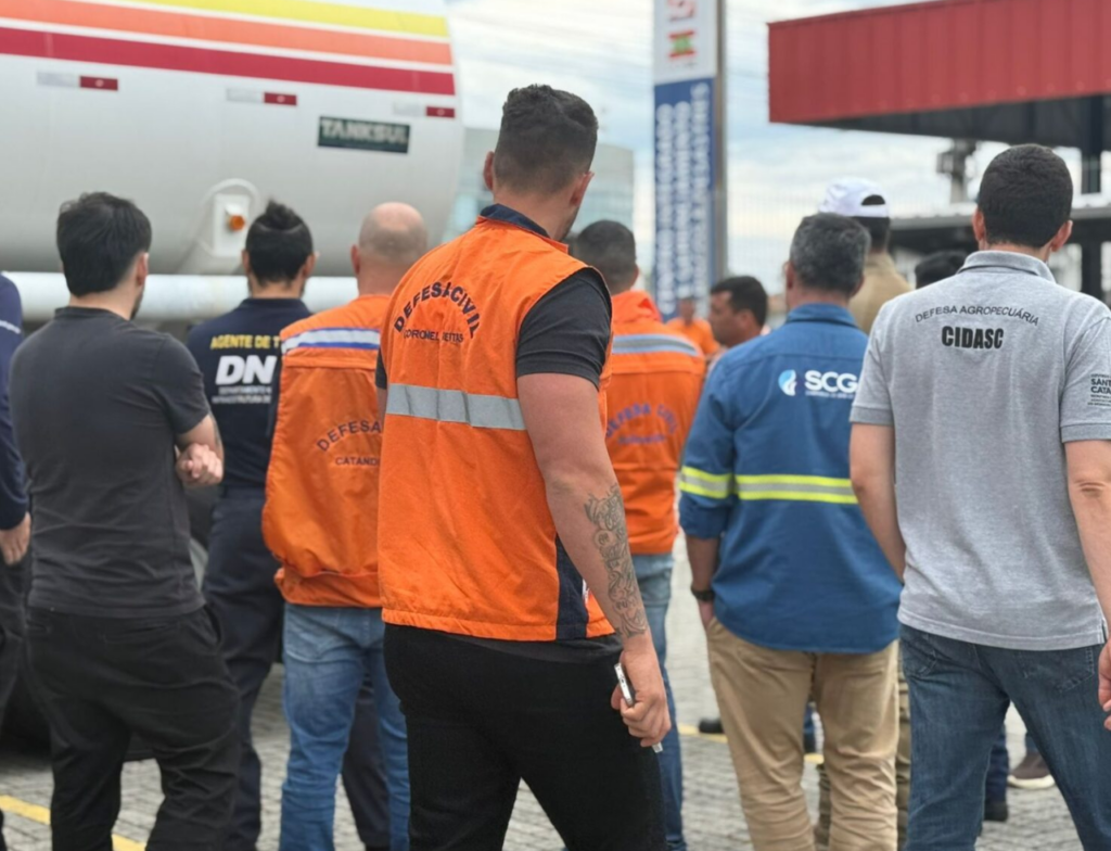 Defesa Civil realiza simulado de desastre com alerta severo em SC