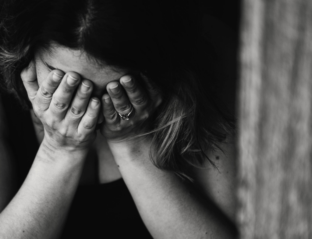 Homem é preso por agredir companheira em Morro da Fumaça