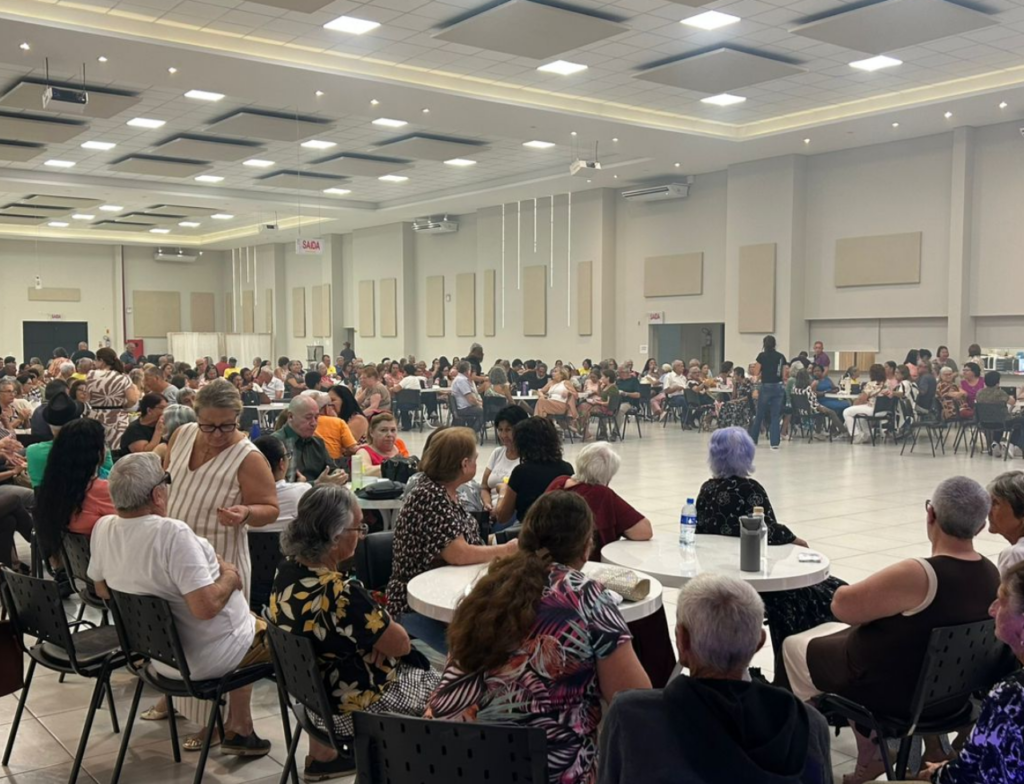 Grupo da terceira idade retoma atividades em Araranguá