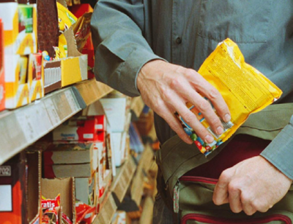 Furto em Supermercado de Criciúma: Mulher é Detida após Subtrair Produtos Avaliados em R$ 622,44