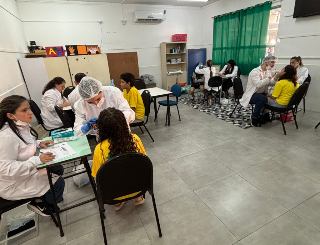 Sombrio participa do Dia B da Saúde Bucal com ação em escola