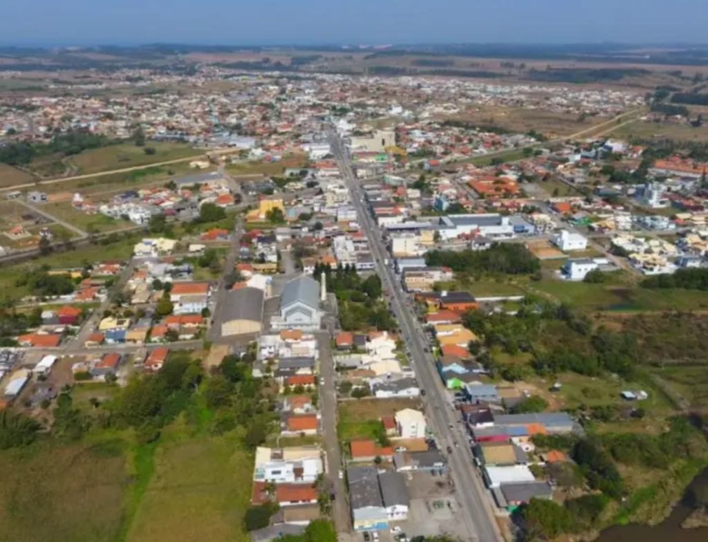 Jaguaruna supera gigantes de SC na geração de empregos em 2025