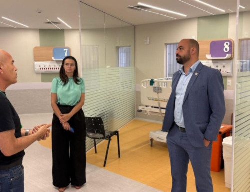 Estado anuncia ambulâncias e melhorias em hospital infantil de SC