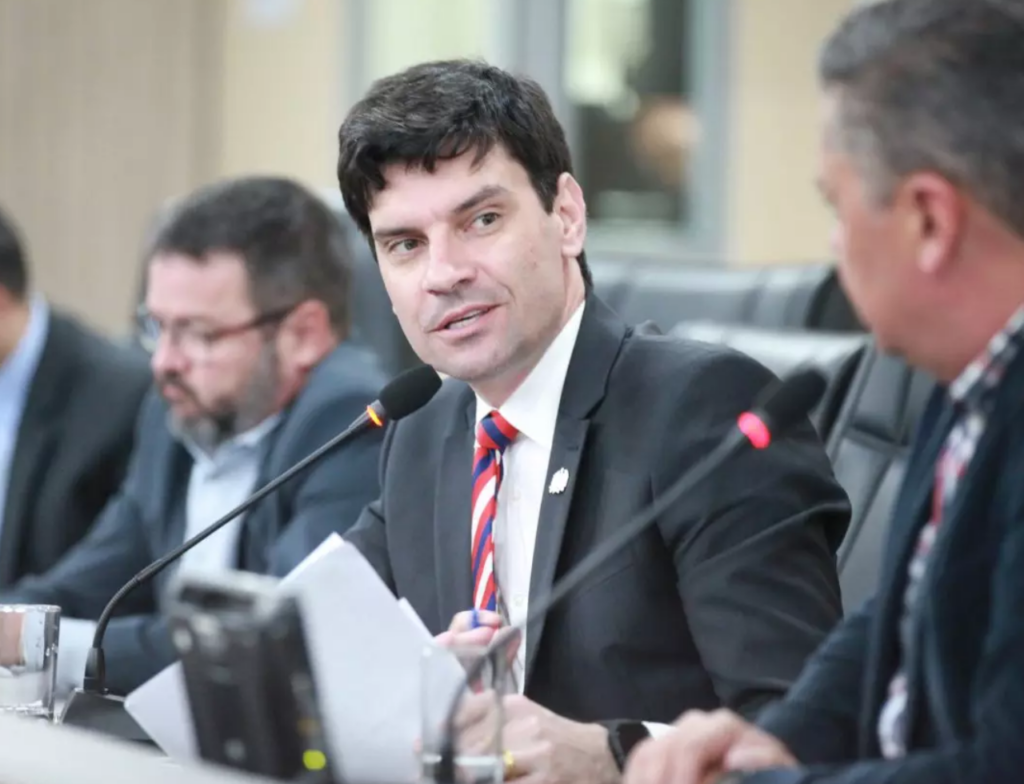 Ulisses Gabriel denuncia perseguição política e reage