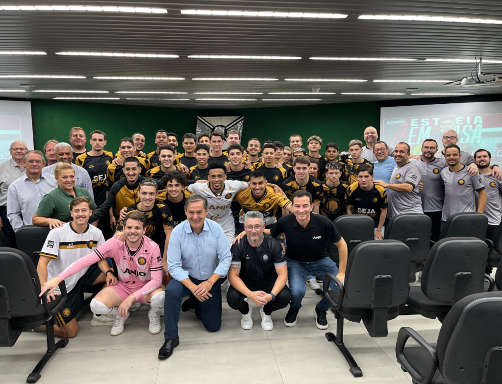 Criciúma Futsal apresenta elenco e plano de sócio para 2026