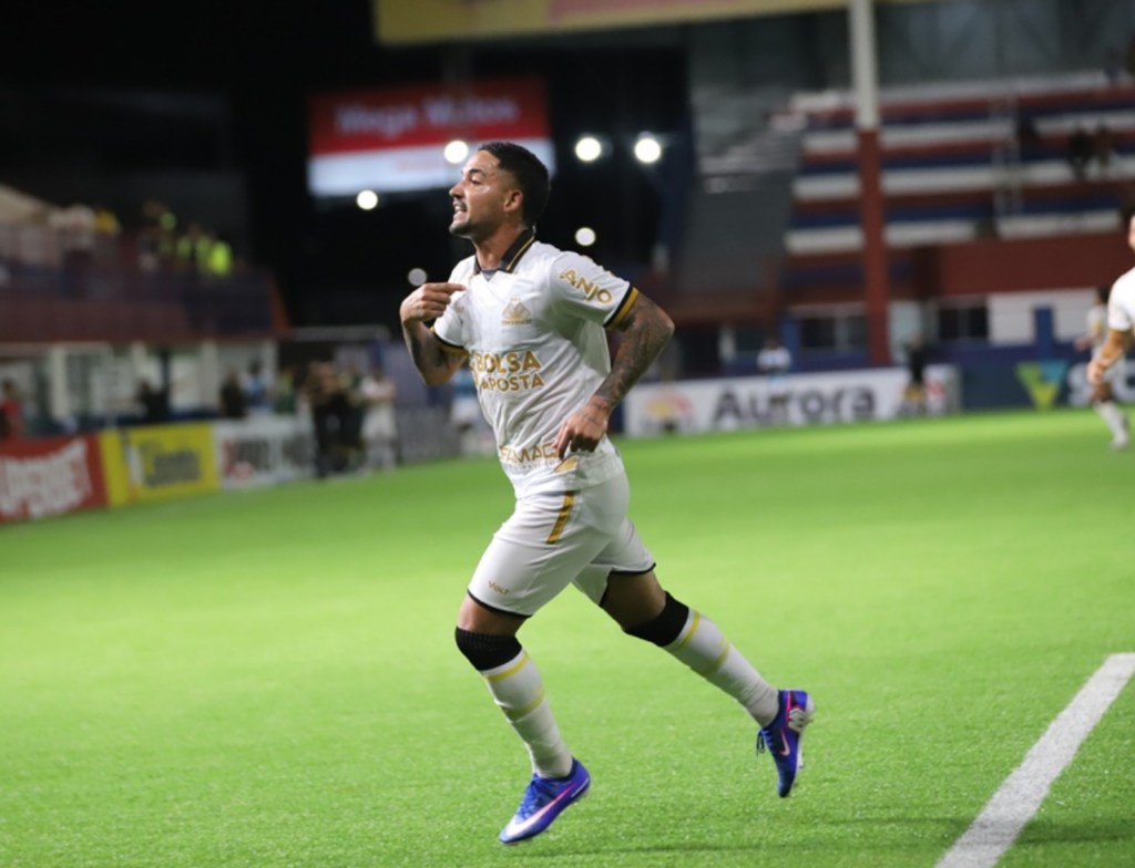 Criciúma se reapresenta e inicia preparação para final