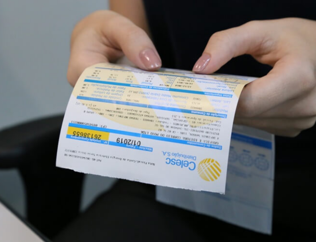 Conta de luz deve subir até 8% no Brasil em 2026