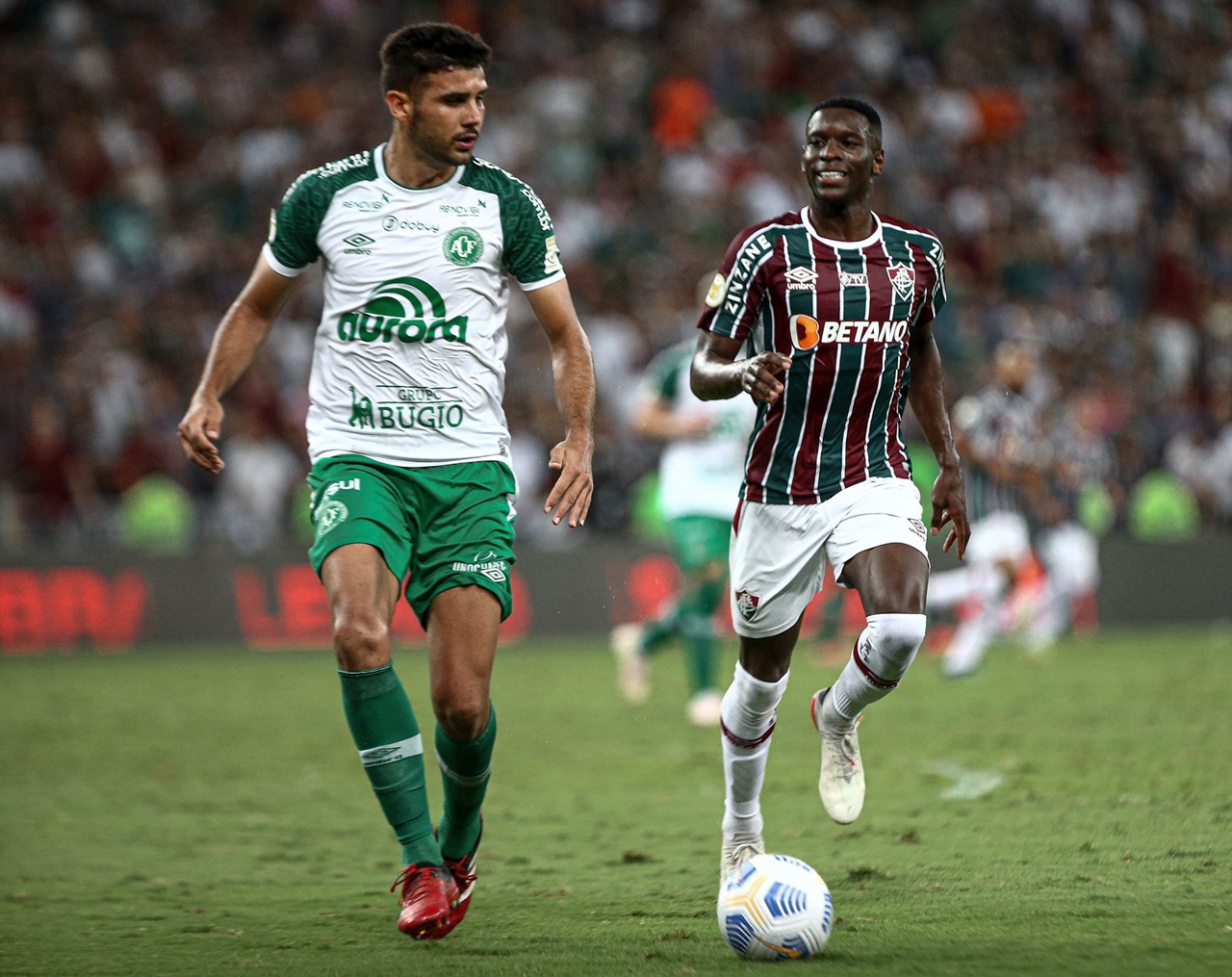 Chapecoense encara o Fluminense no Maracanã pelo Brasileirão