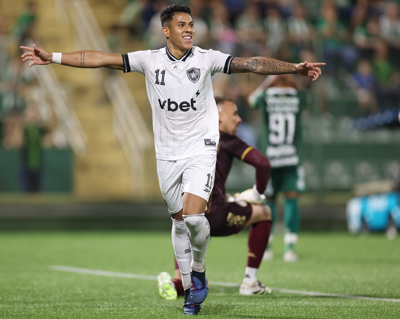 Chapecoense acaba atropelada pelo Botafogo no Brasileirão da Série A