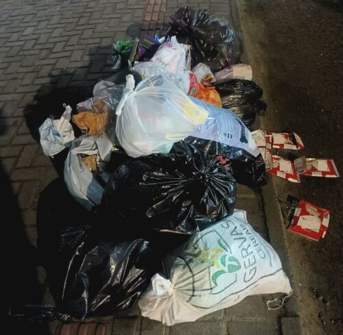 Contrato com empresa de coleta de lixo é rompido em Navegantes por descumprimento recorrente de obrigações